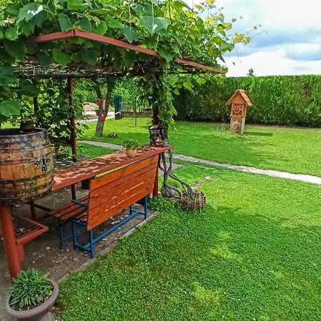 Holiday home Takovski *